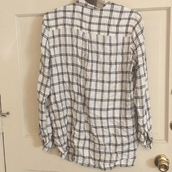 Half button down top - Picture 2 of 4